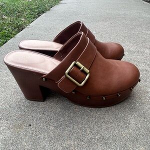 Time and Tru Women’s Tan Faux Leather Clogs, Western Americana, Cottagecore